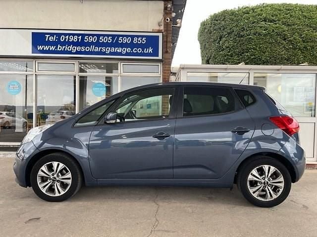 Used Kia Venga 125 HP (91 kW) 2018 Blue Hatchback