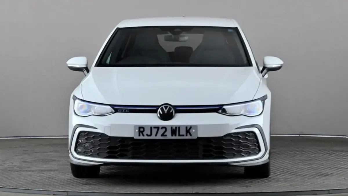Used VW Golf VIII GTE 245 HP (180 kW) 2022 White Hatchback