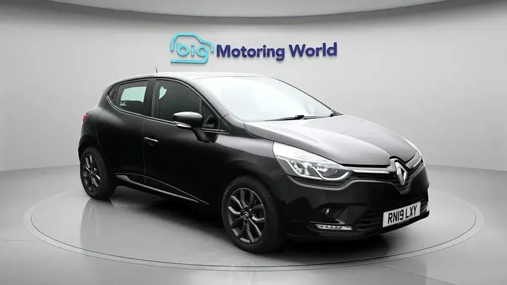 Used Renault Clio Play 76 HP (55 kW) 2019 Hatchback