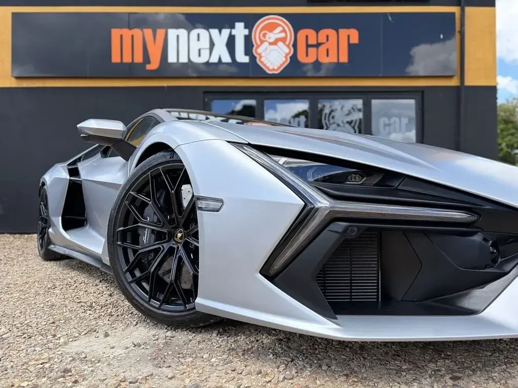 Used Lamborghini Revuelto 1015 HP (746 kW) 2024 Grey Coupe