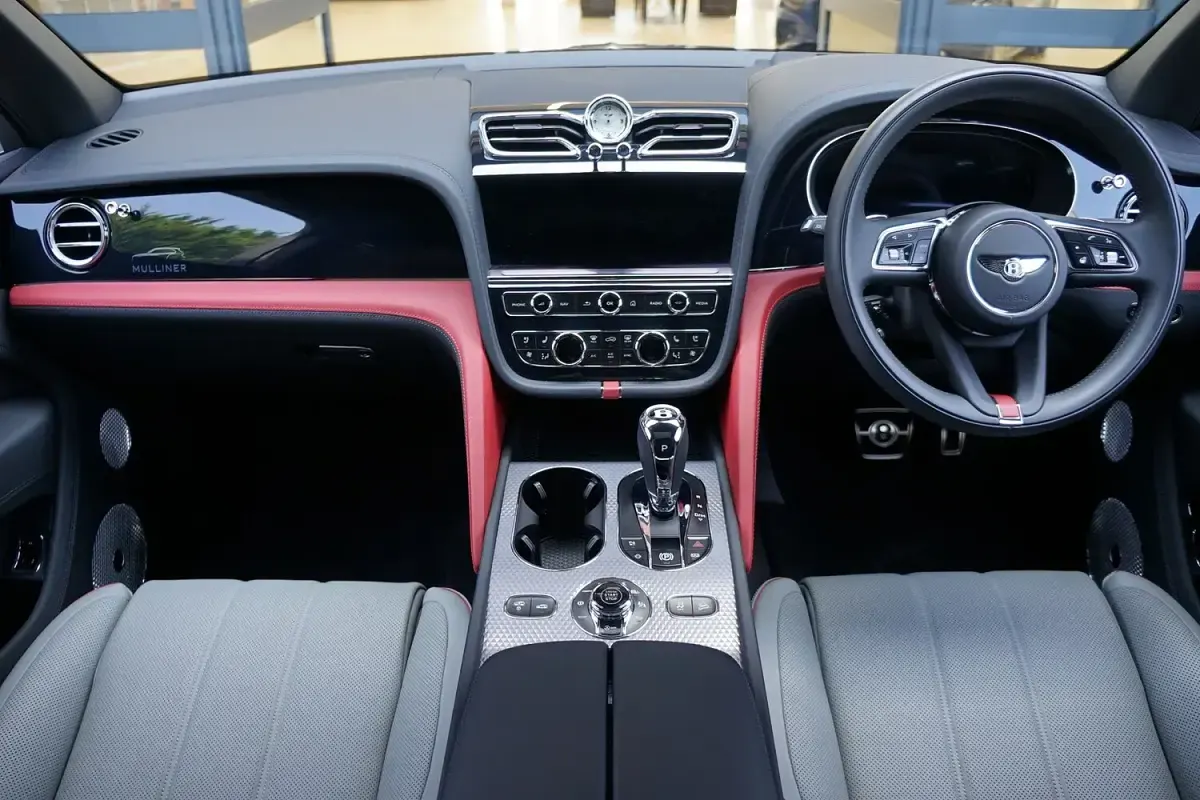 Used Bentley Bentayga Mulliner 542 HP (398 kW) 2025 Grey SUV