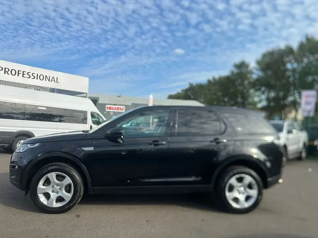 Gebraucht Land Rover Discovery Sport Pure 150 PS (110 kW) 2017 Schwarz SUV