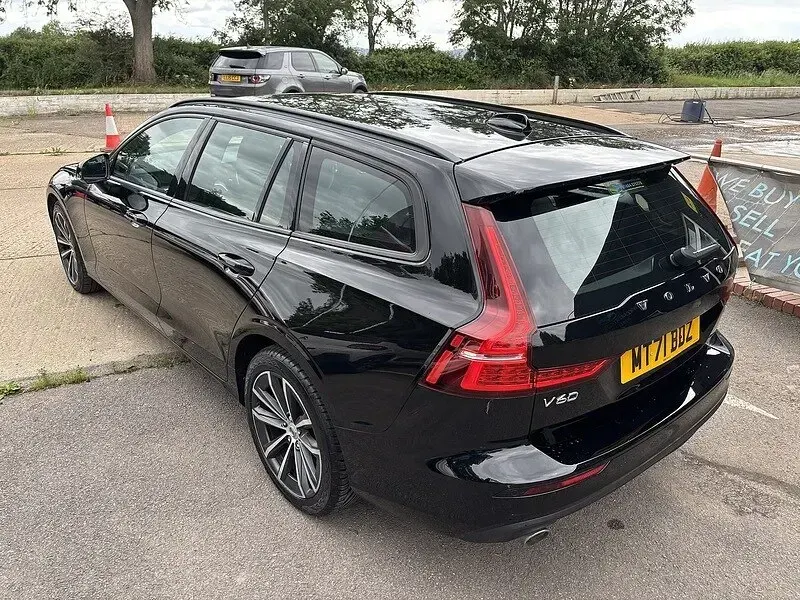 Used Volvo V60 Momentum 2021 Black Estate