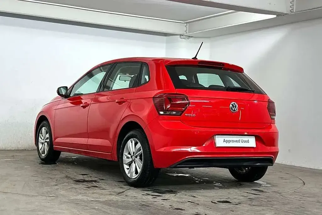Used VW Polo SE 95 HP (69 kW) 2018 Red Hatchback
