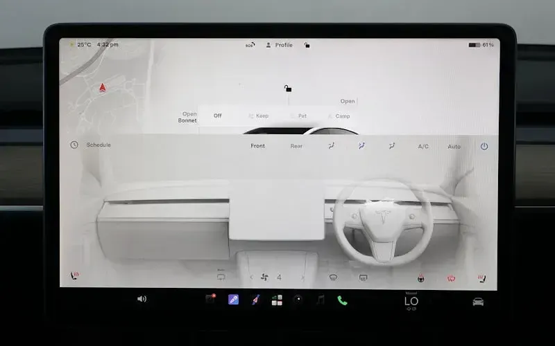Used Tesla Model 3 Long Range AWD 366 kW (498 HP) 2022 White Sedan