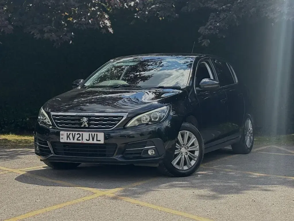 Used Peugeot 308 Allure 130 HP (95 kW) 2021 Black Hatchback