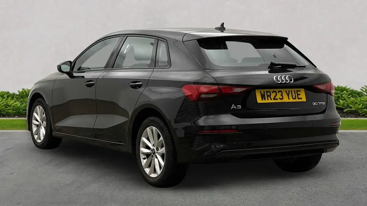 Used Audi A3 Sportback Advanced 110 HP (80 kW) 2023 Black Hatchback