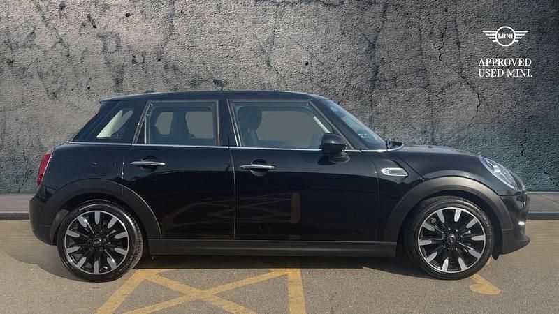 Used Mini Cooper Exclusive 136 HP (100 kW) 2019 Black Hatchback