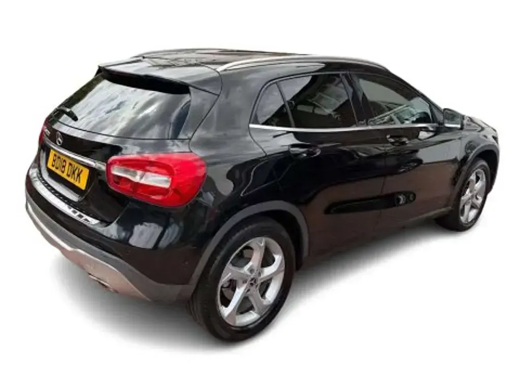 Used Mercedes GLA200 Executive 156 HP (114 kW) 2018 Black SUV