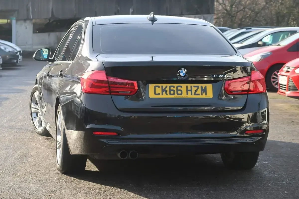 Used BMW 330e Sport Line 252 HP (185 kW) 2016 Black Sedan