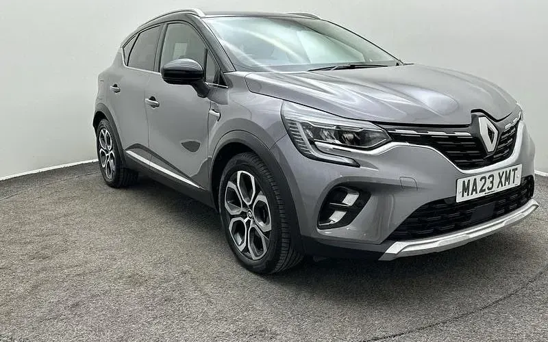 Second-hand Renault Captur Techno 143 CP (105 kW) 2023 SUV
