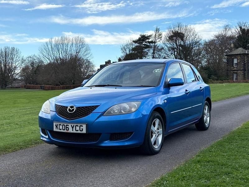 Used Mazda 3 105 HP (77 kW) 2006 Blue Hatchback