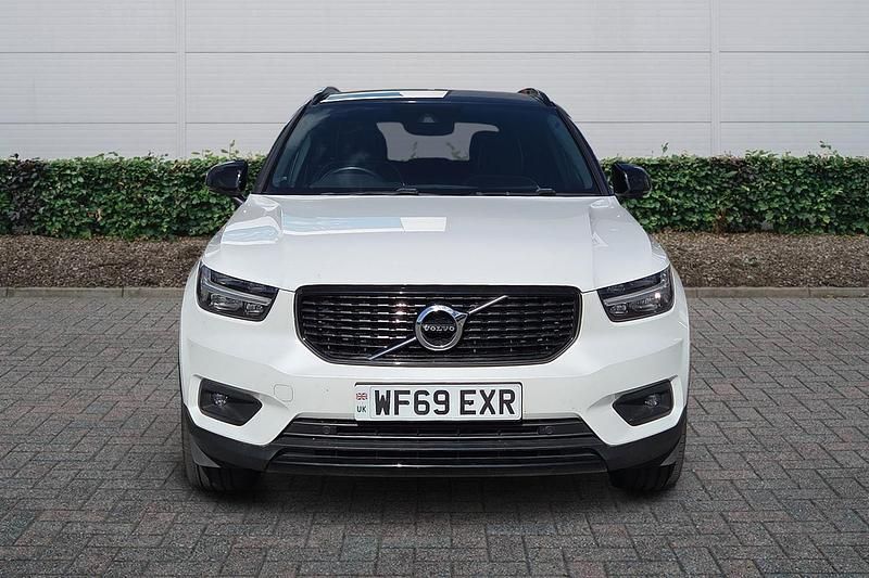 Used Volvo XC40 R-Design 2019 White SUV