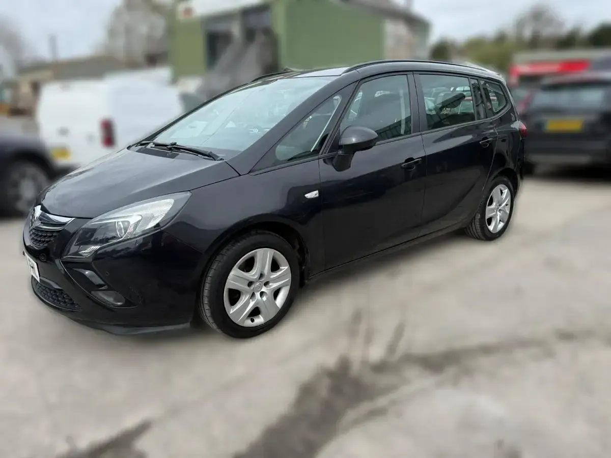 Used Vauxhall Zafira 170 HP (125 kW) 2014 Black MPV