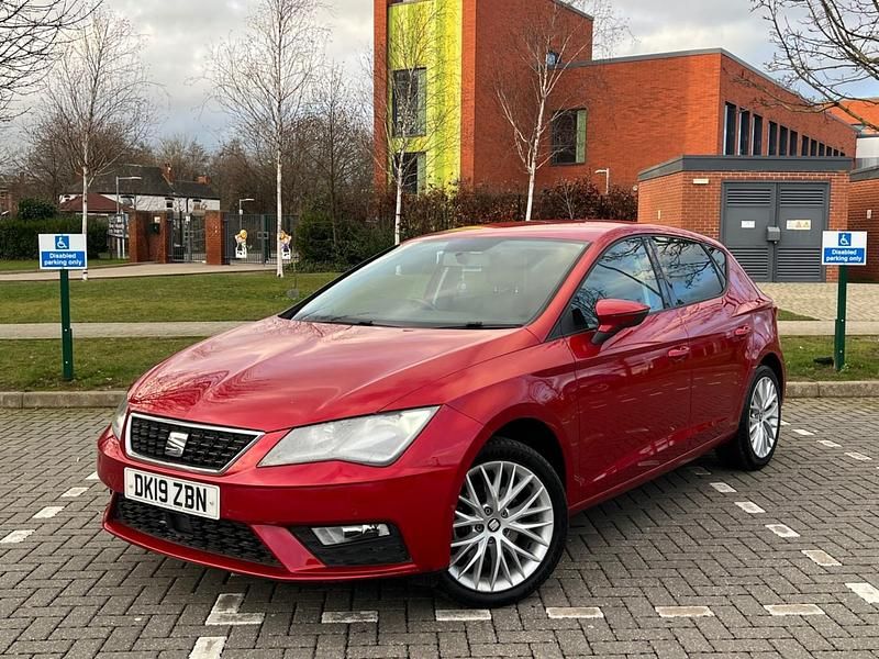 Red Used 2019 Seat Leon SE Dynamic Hatchback | £6,490 (Super price) - Image 1/4