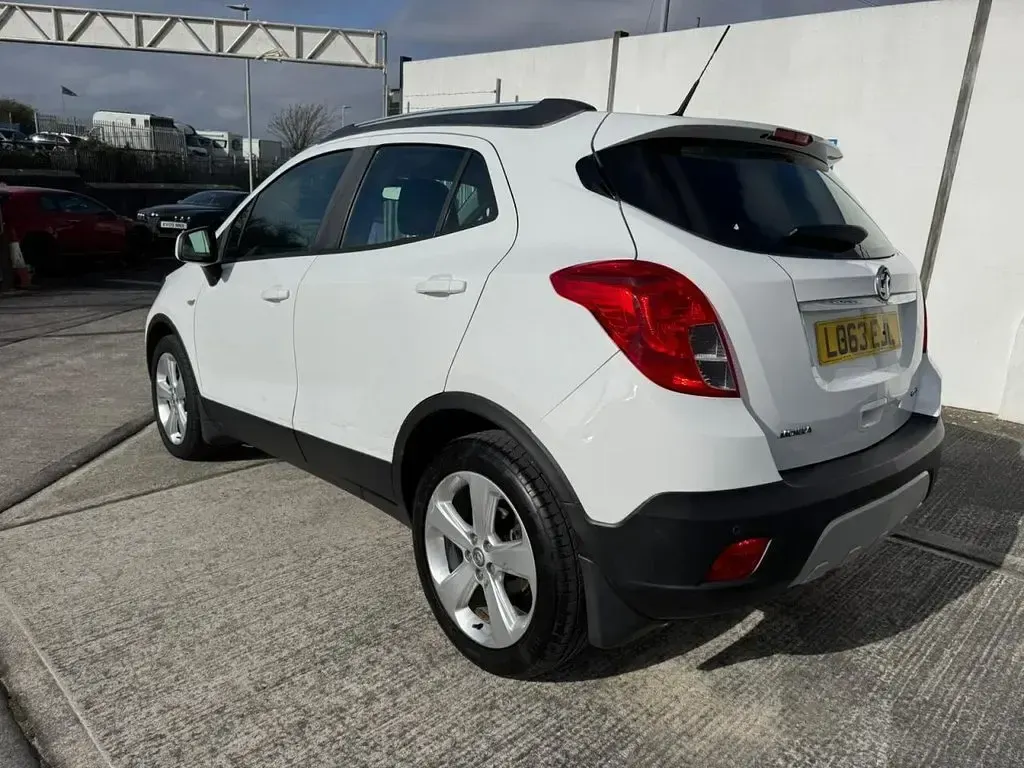 Used Vauxhall Mokka S 130 HP (95 kW) 2013 White SUV