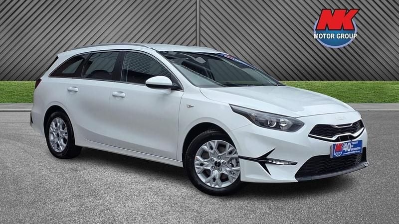 White New 2025 Kia Ceed 2 Estate | £19,999 (Good price) - Image 1/4
