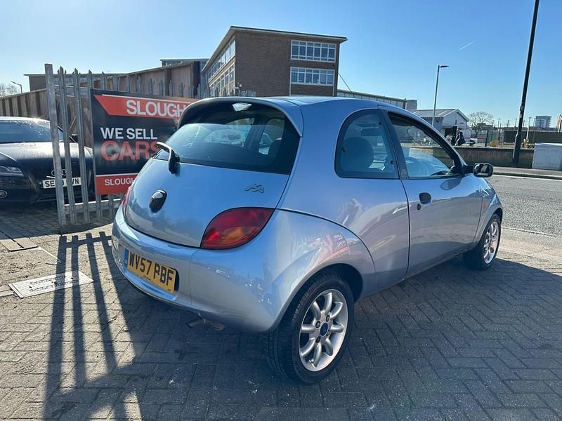Begagnad Ford Ka Zetec 70 HK (51 kW) 2007 Blå Halvkombi