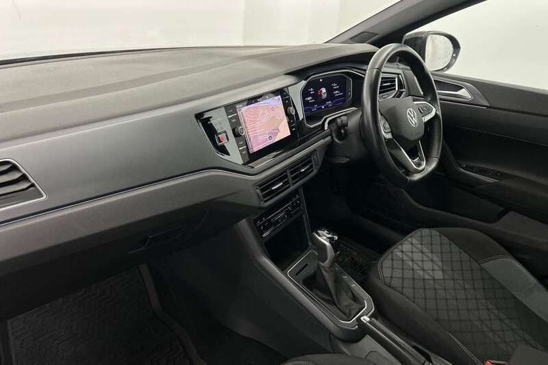 Image 2/4