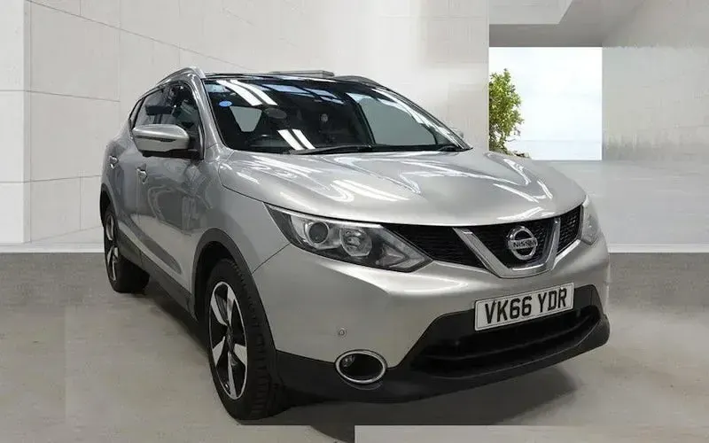 Gebraucht Nissan Qashqai N-Connecta 131 PS (96 kW) 2016 SUV