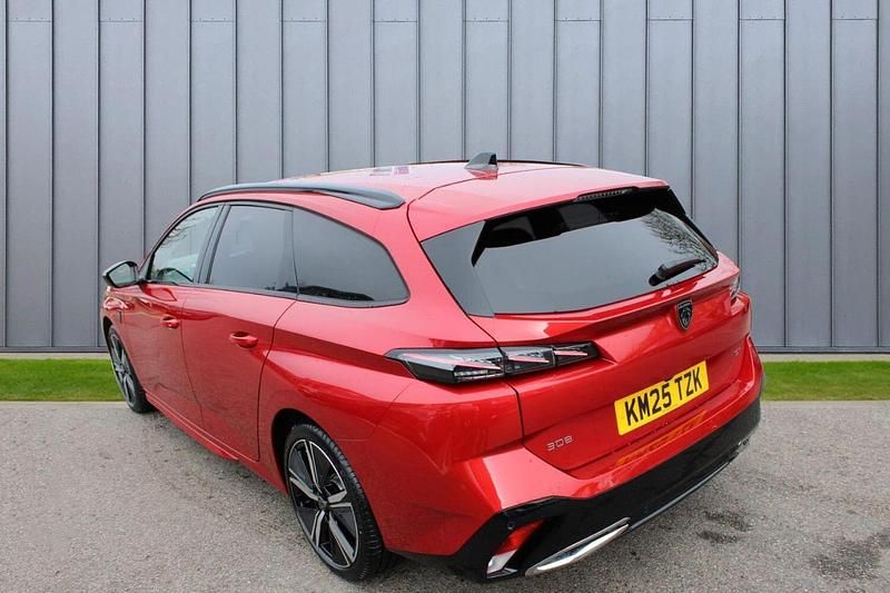 Used Peugeot 308 SW GT 134 HP (98 kW) 2025 Red Estate
