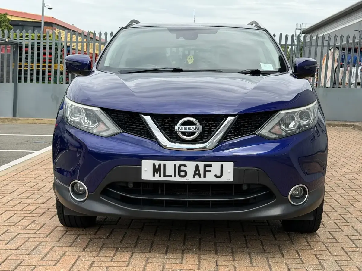 Used Nissan Qashqai Tekna 115 HP (84 kW) 2016 Blue SUV