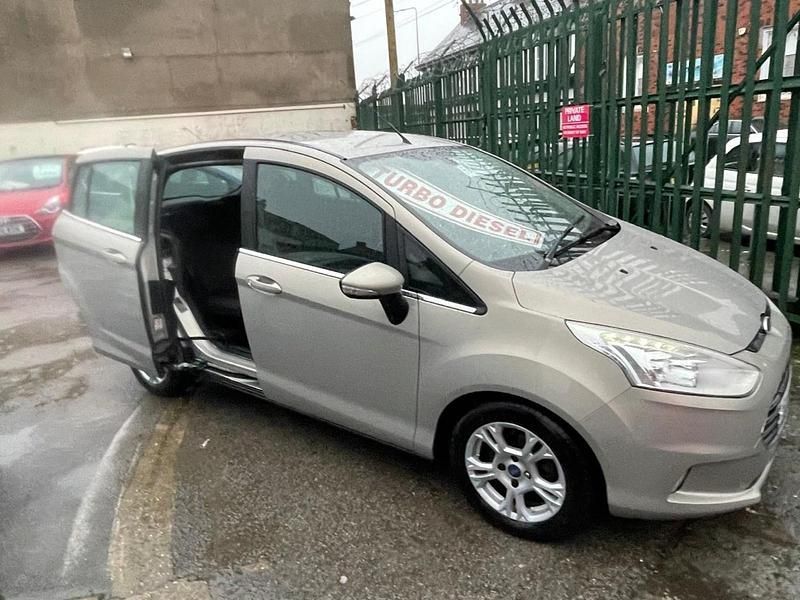 Used Ford B-MAX Zetec 75 HP (55 kW) 2014 Silver MPV