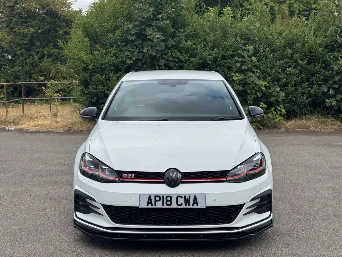 Used VW Golf VII GTI 245 HP (180 kW) 2018 White Hatchback