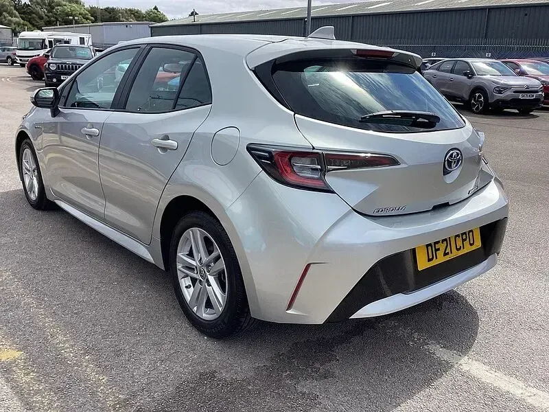 Used Toyota Corolla 2021 Silver Hatchback
