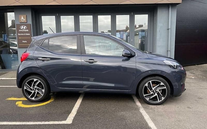 Used Hyundai i10 Premium 84 HP (61 kW) 2023 Grey Hatchback