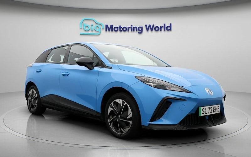 Used MG MG4 EV SE 125 kW (170 HP) 2023 Blue Hatchback