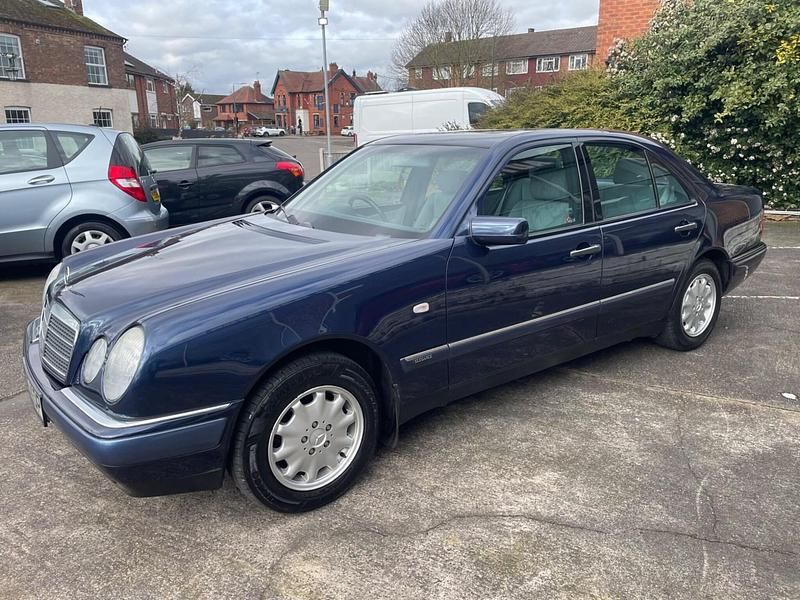 Used Mercedes E230 Elegance 1997 Blue Sedan