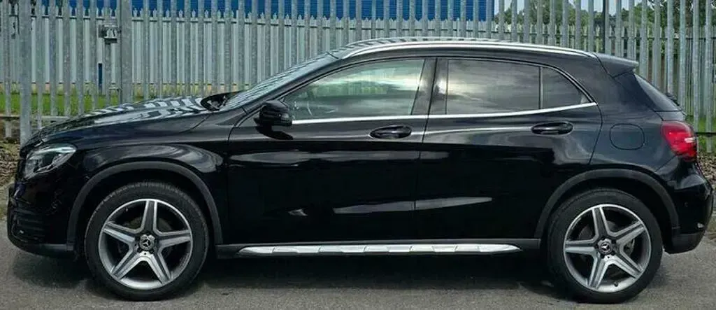 Used Mercedes GLA200 AMG line 156 HP (114 kW) 2019 Black SUV