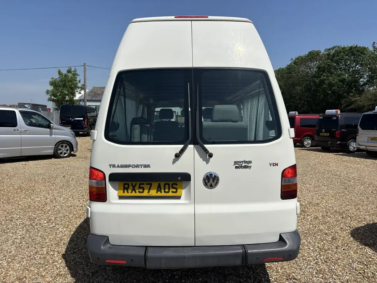 Used VW Transporter 130 HP (95 kW) 2007 White Van