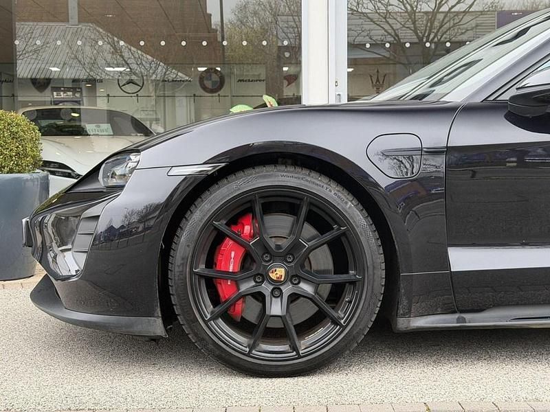 Used Porsche Taycan Performance Package 439 kW (598 HP) 2024 Black Estate