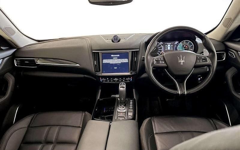 Used Maserati Levante GT 330 HP (242 kW) 2022 Blue SUV