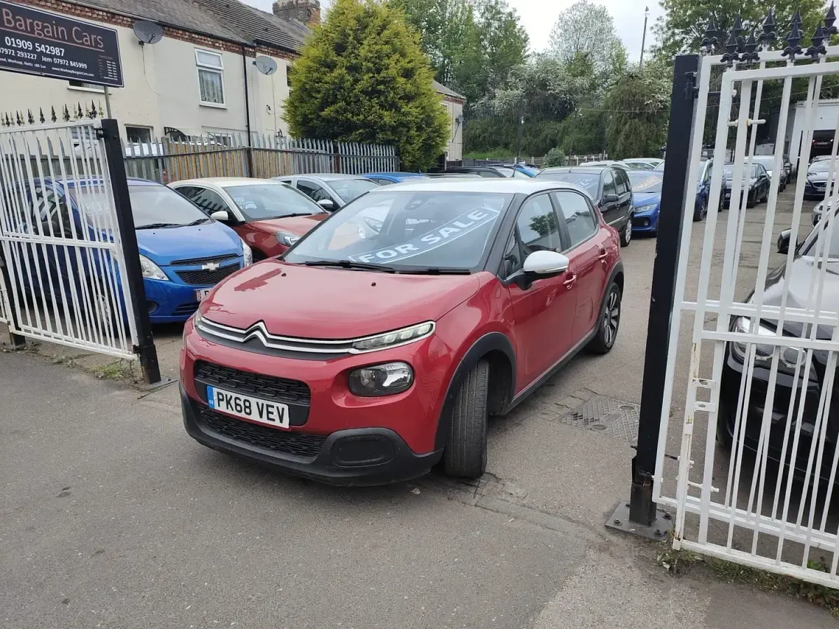 Begagnad Citroën C3 Feel 2018 Röd Halvkombi
