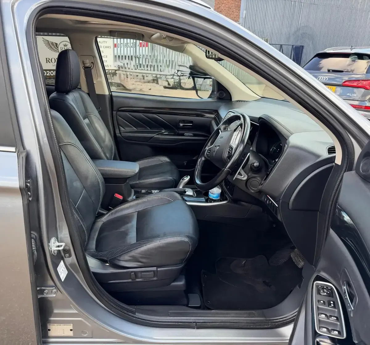 Used Mitsubishi Outlander P-HEV 2016 Grey Estate