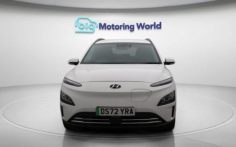 Used Hyundai Kona Premium 150 kW (204 HP) 2022 White SUV