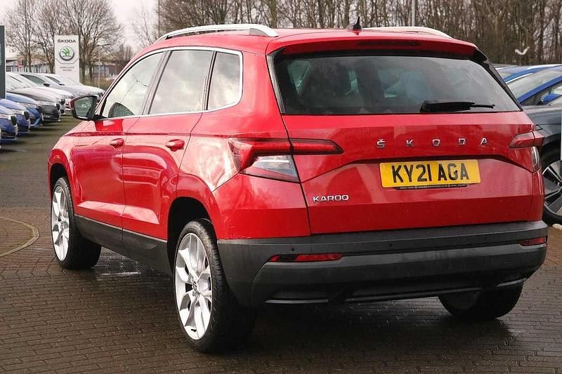 Used Skoda Karoq SE L 147 HP (108 kW) 2021 Velvet red metallic SUV