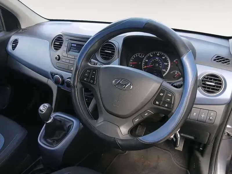 Used Hyundai i10 SE 87 HP (63 kW) 2015 Grey Hatchback
