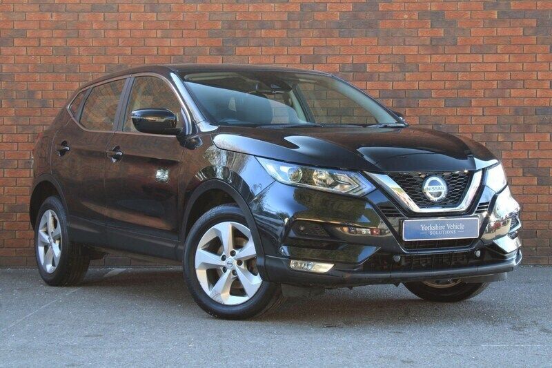 Black Used 2019 Nissan Qashqai Acenta Premium SUV | £10,989 (Super price) - Image 1/4