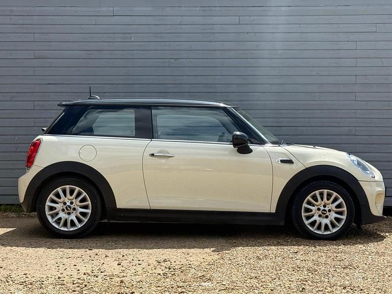 Usado Mini Cooper D Hatch 2014 Branco Citadino