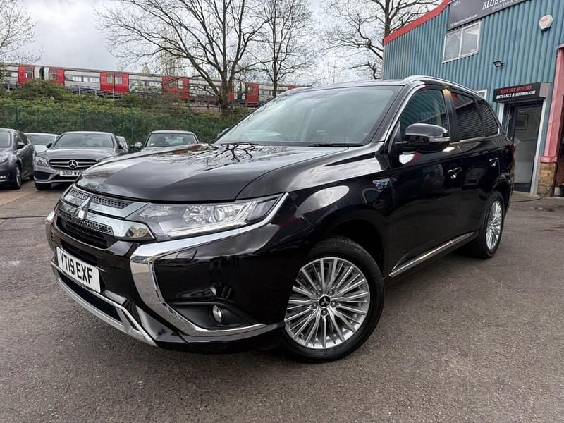 Used Mitsubishi Outlander P-HEV 2019 Black Estate