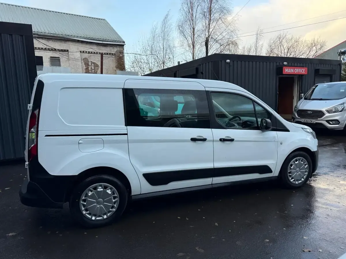 Used Ford Transit Connect 100 HP (73 kW) 2019 White MPV