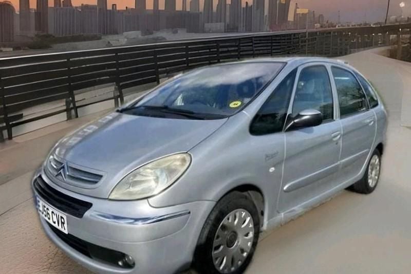 Used Citroën Xsara Picasso 92 HP (67 kW) 2007 Silver MPV