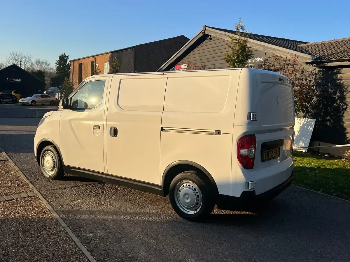 Used Maxus eDeliver 3 89 kW (122 HP) 2023 White Van