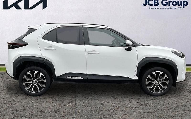 Used Toyota Yaris Hybrid Design 116 HP (85 kW) 2025 Estate