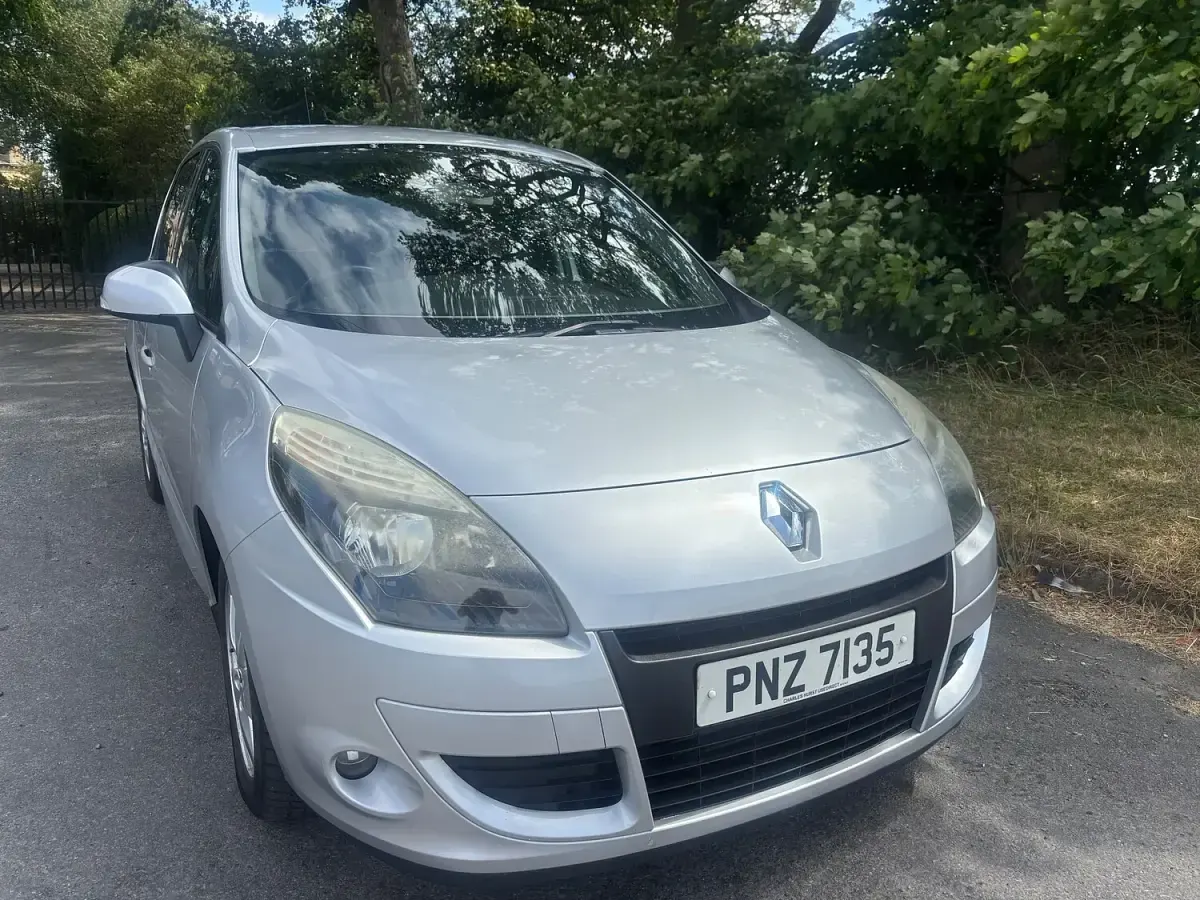 Used Renault Scénic III Dynamique 110 HP (80 kW) 2011 Silver MPV