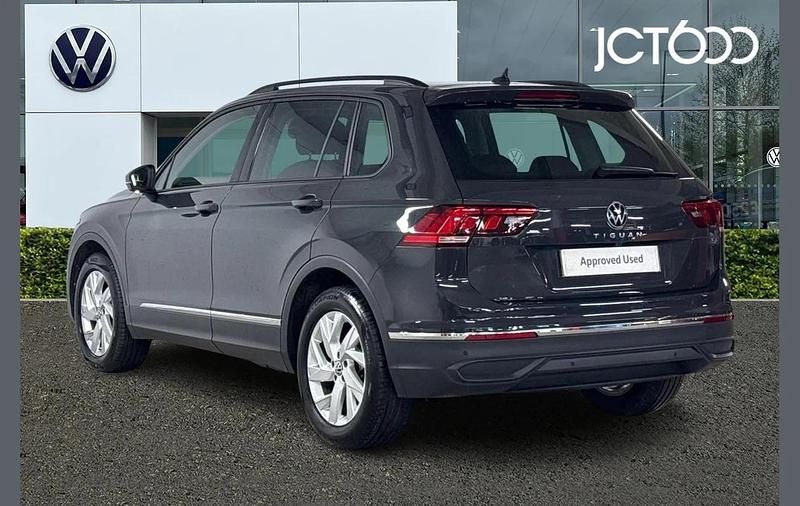 Used VW Tiguan Life 150 HP (110 kW) 2024 Grey SUV